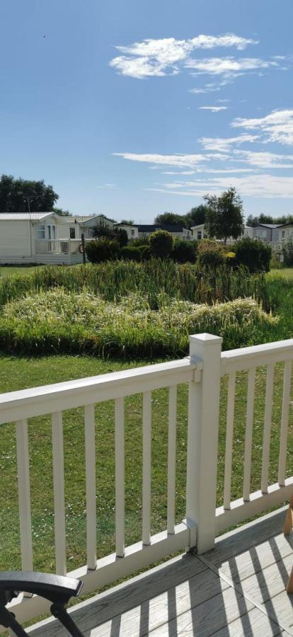 Villa Manor Park Hunstanton Pets Go Free Linen Included Exterior foto