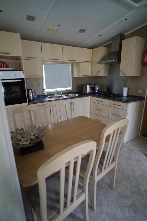 Villa Manor Park Hunstanton Pets Go Free Linen Included Exterior foto